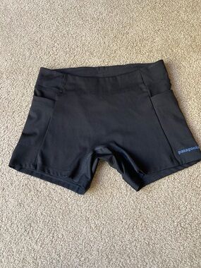 Patagonia Women's Endless Run Shorts 4" Inseam Black Small